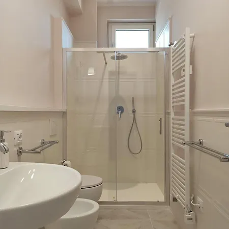 Colombo 477 Auditorium *