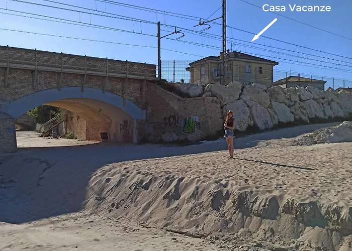 Colombo 477 Auditorium *